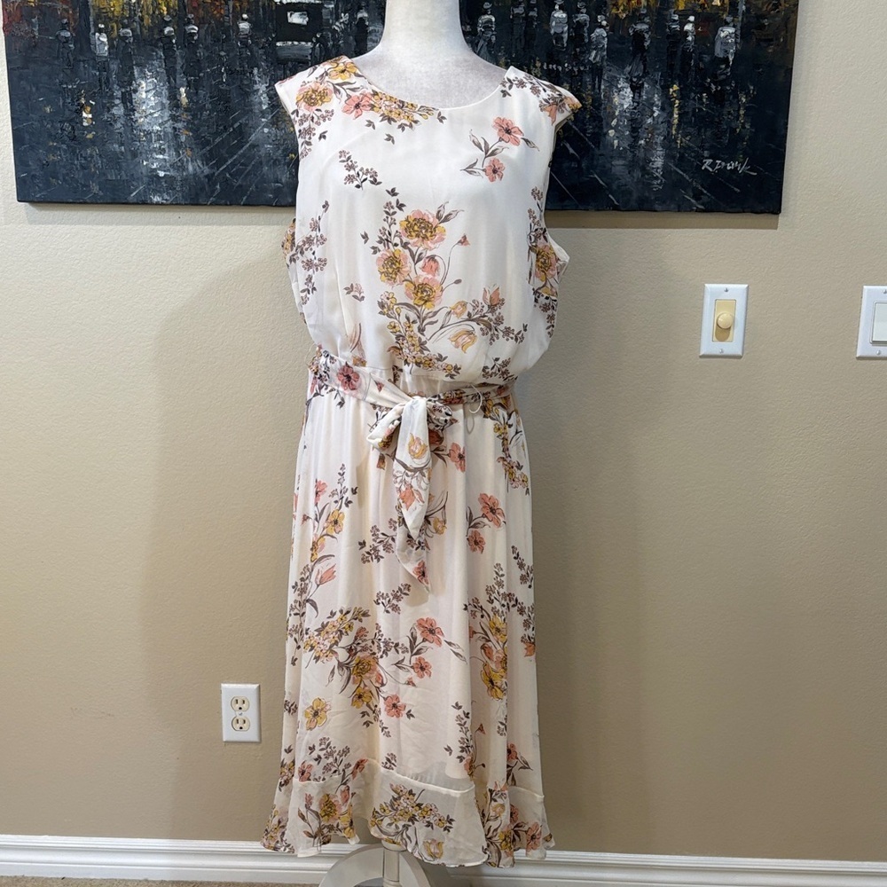 Elegant Floral Midi Dress with Tie Waist and Ruffled Hem-Size 18
